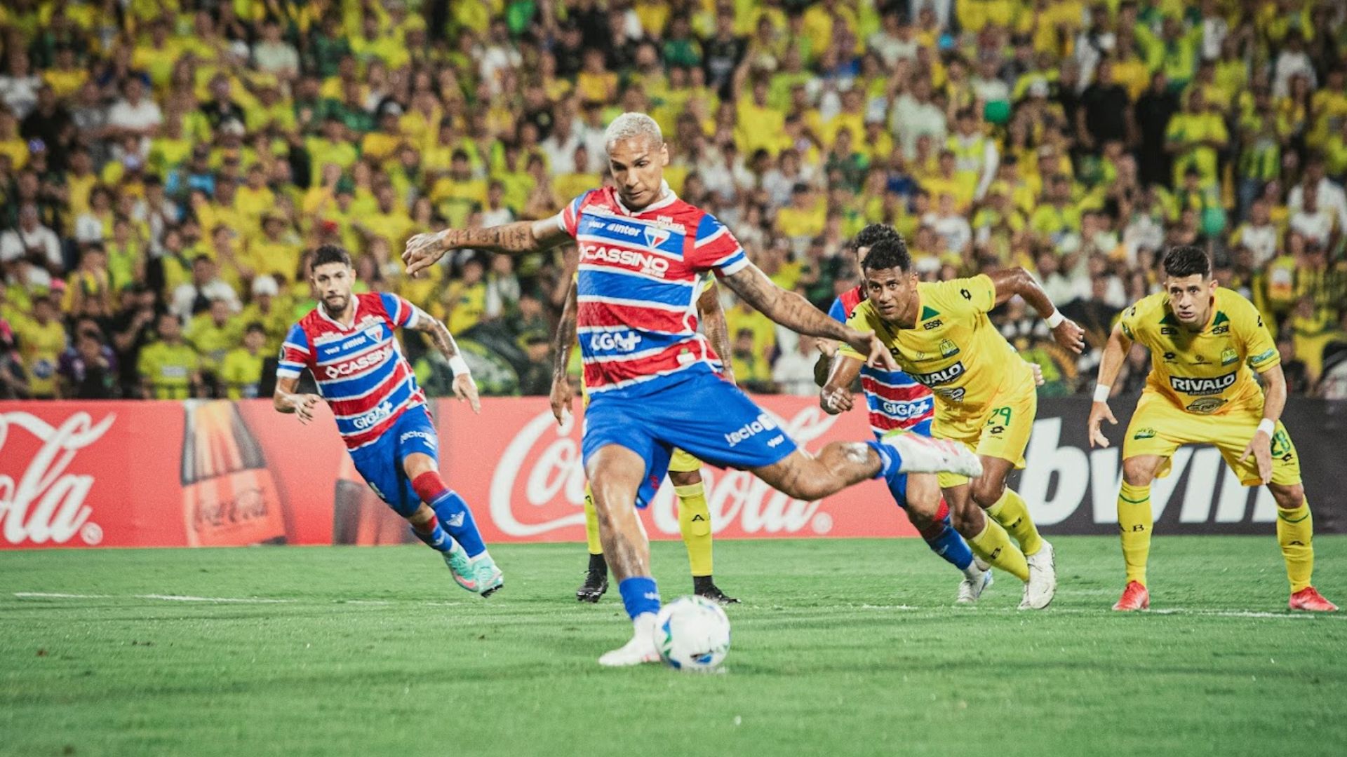 Fortaleza x Bucaramanga: Castelão lotado em jogo decisivo pela Libertadores